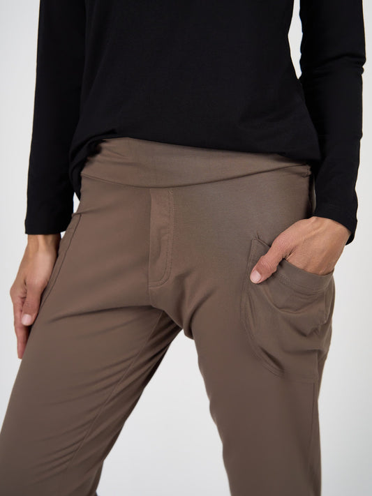 Lou Lou Gaga Bamboo Cuffed Sweat Pant (Chocolate)