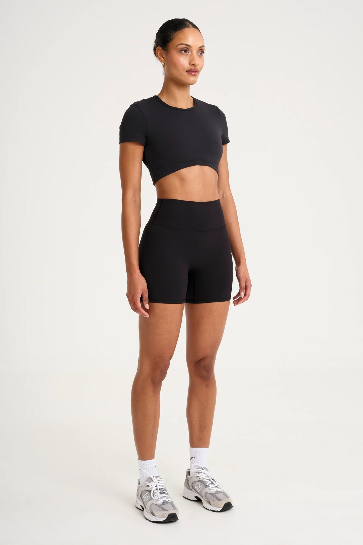 ALLFENIX CloudCore Cropped Built-In Bra Tee (Black)