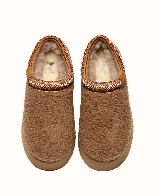Ugg AUSTRALIAN SHEPHERD® Tayla Platform Slippers (Chestnut)