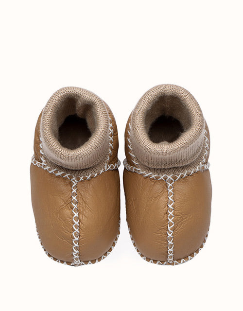 AUSTRALIAN SHEPHERD® Baby Erin With Warmer Bootie (Chestnut)