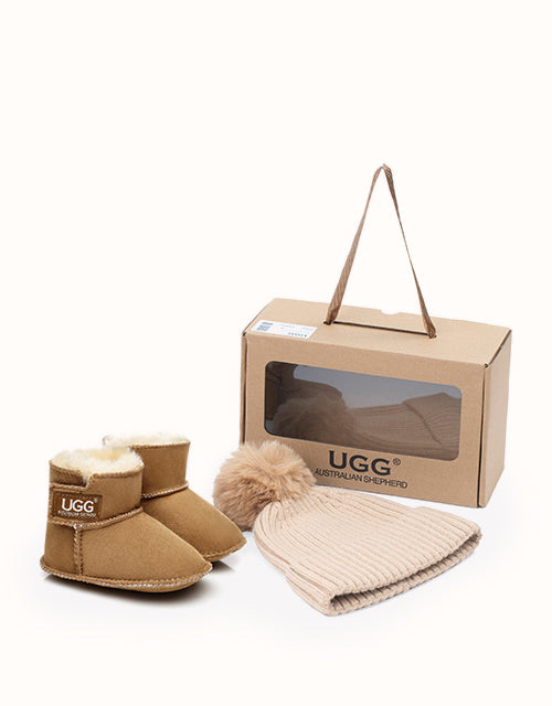 Ugg AUSTRALIAN SHEPHERD® Kids Beanie Bootie Gift Pack (Chestnut)