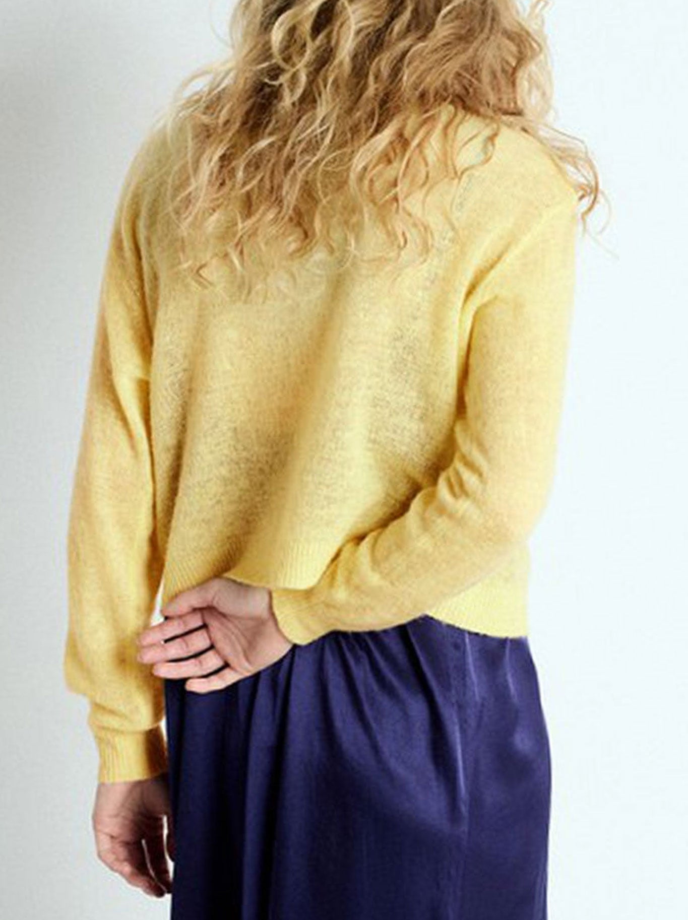 AMERICAN VINTAGE DUMY FINE V NECK JUMPER (Shell)