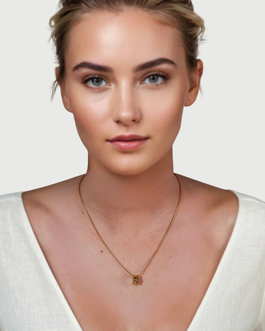 LAVANA Aria Gold Pendant