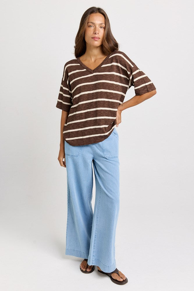 Betty Basics Aries V-Neck Knit Top (Chocolate)