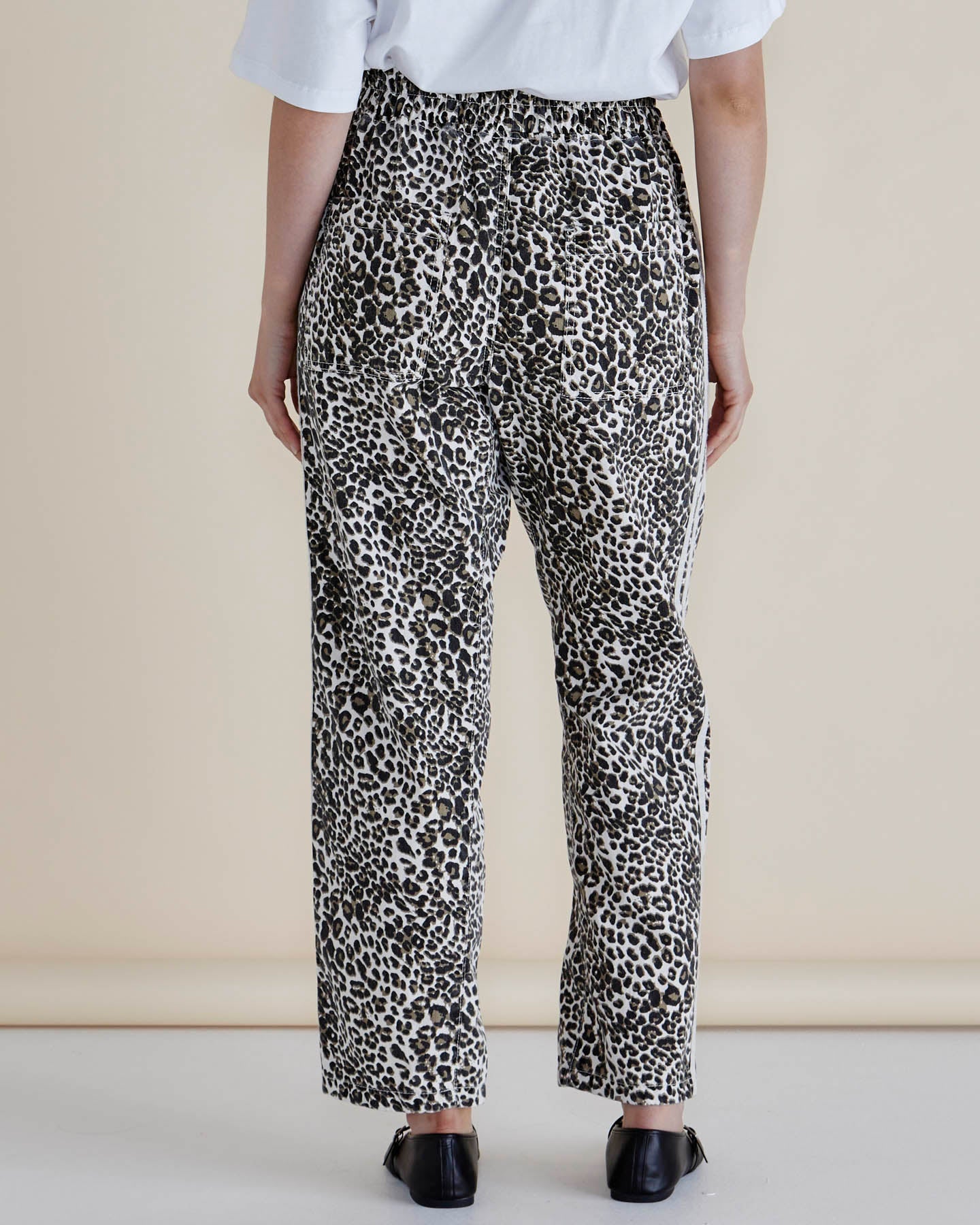 Betty Basics Quinn Cotton Jogger (Leopard Print)