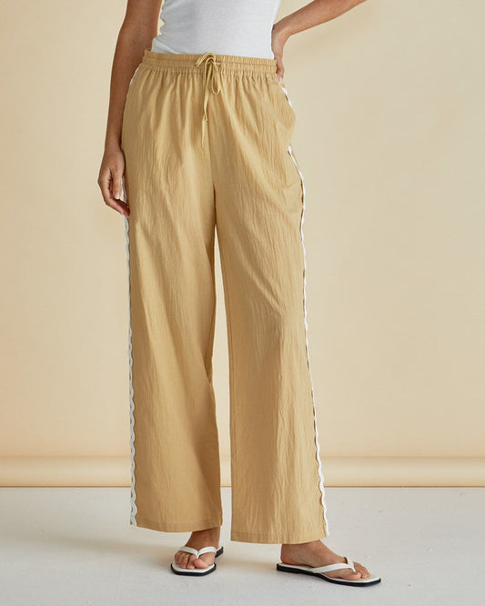 Betty Basics Georgie Pants (Beige Ric Rac)