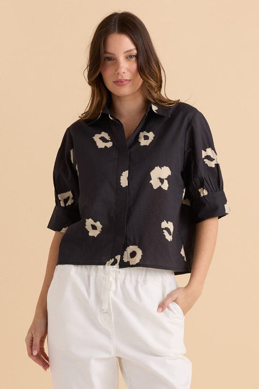Betty Basics Reagan Poplin Shirt (Leopard Print)