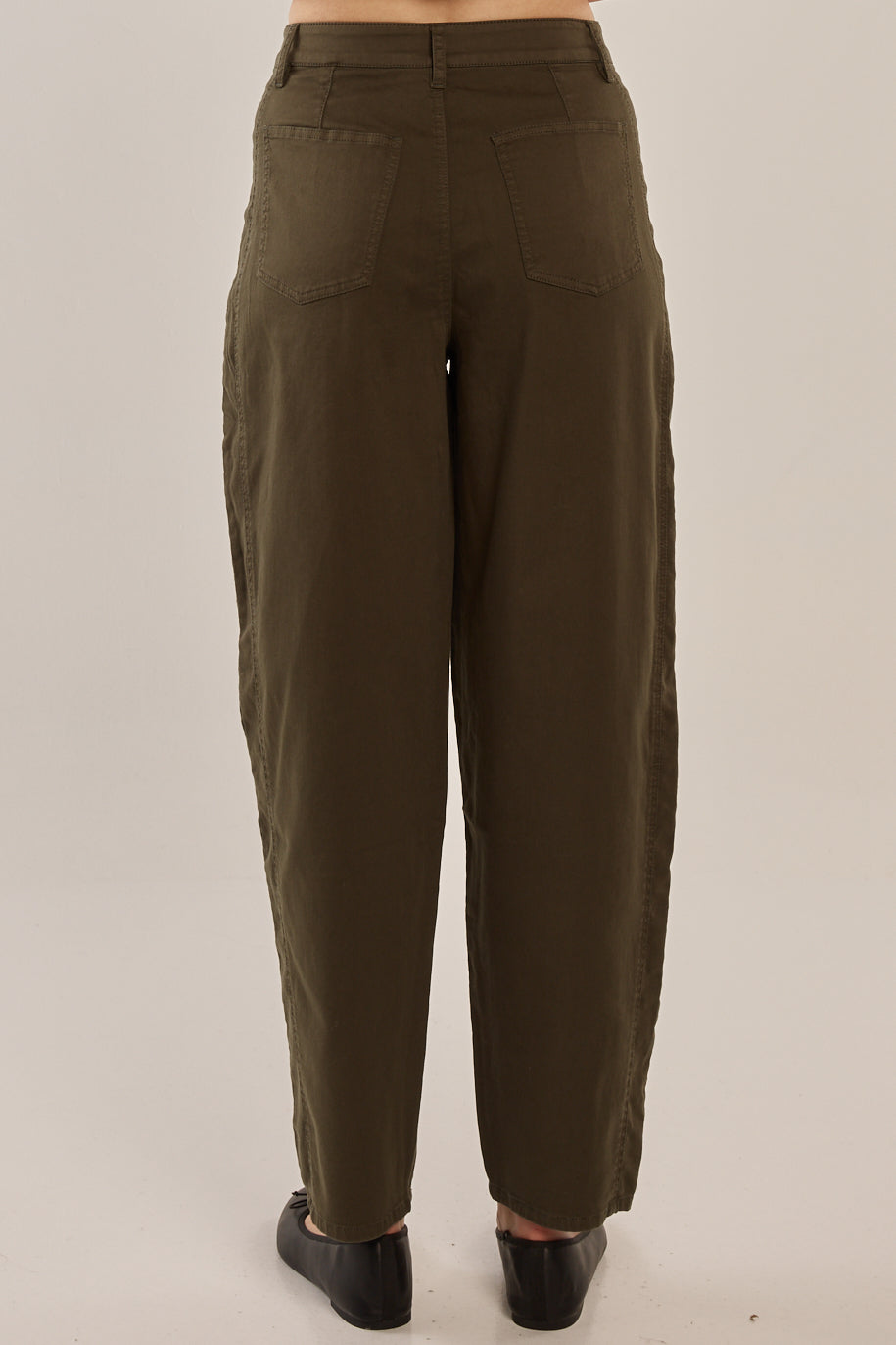 Betty Basics Barrel Leg Chino (Khaki)