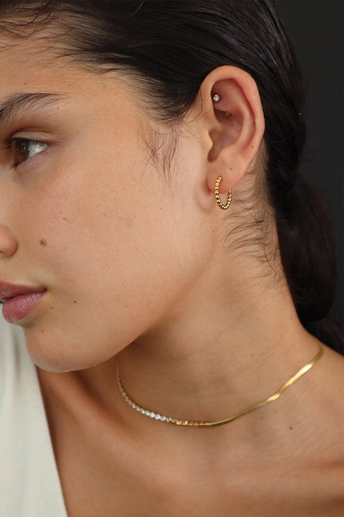 Reliquia Jewellery Isolde Huggies in (Gold)