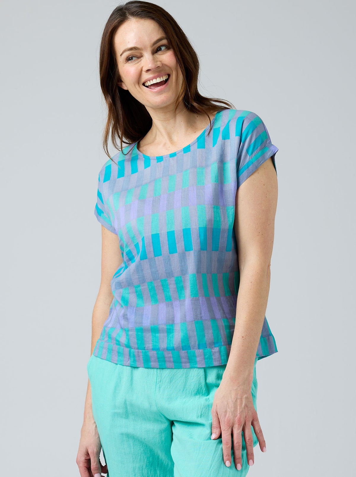 Cake Vicky Round Neck (Butterfly)