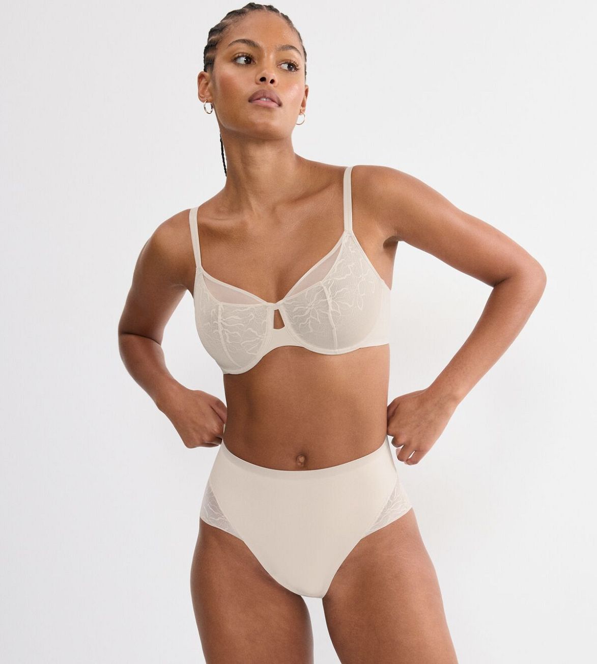 Triumph Comfort Contour Minimiser Bra (Nude Beige)