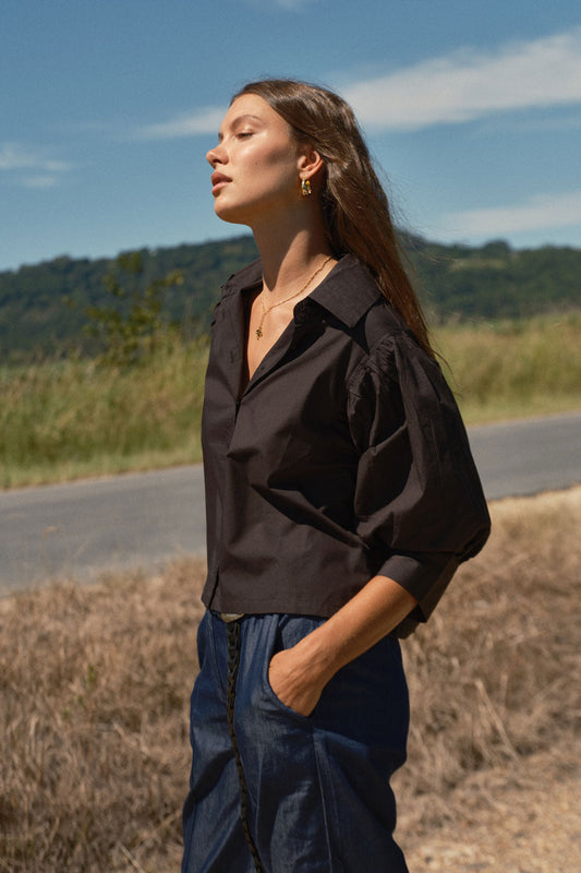 Rubyyaya Beth Shirt (Black)