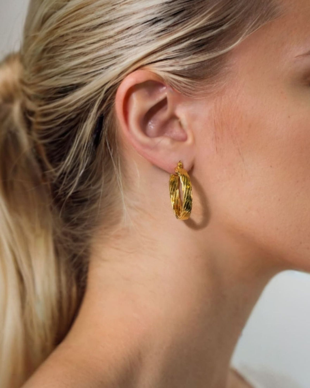 LAVANA Drift Gold Hoop Earrings