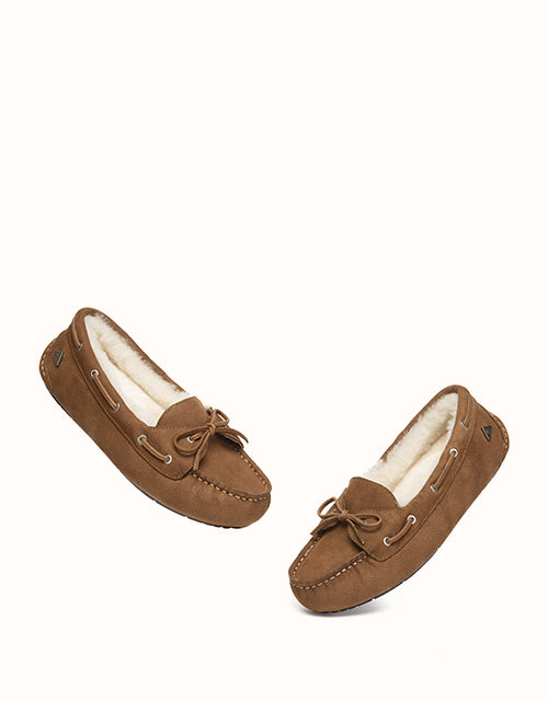 EVERAU® Pommie Moccasins (Chestnut)