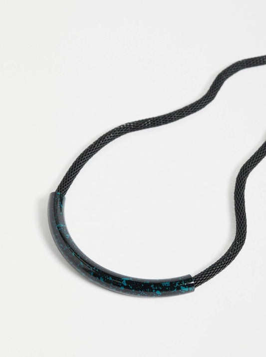 Elk Alsmen Necklace (Black)