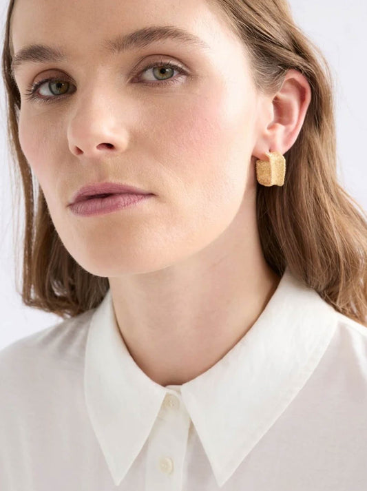 ELK DETTA HOOP EARRING (Gold)