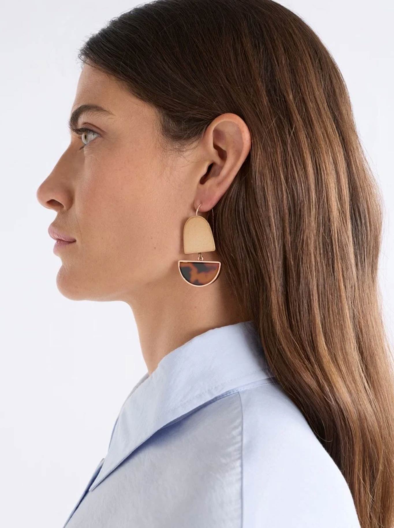 ELK HERAN HOOK EARRING (Blue Tortoise Shell)