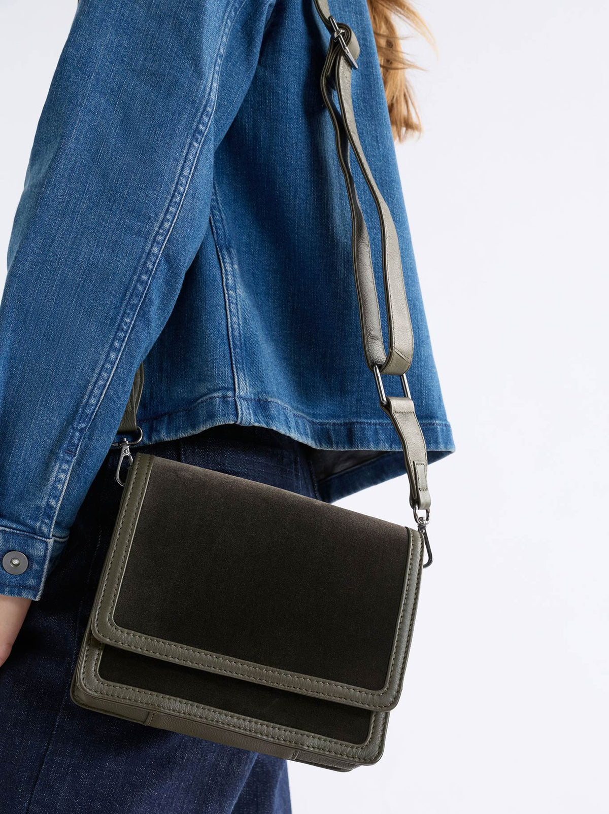 ELK VEL CROSSBODY BAG (Dark Olive)