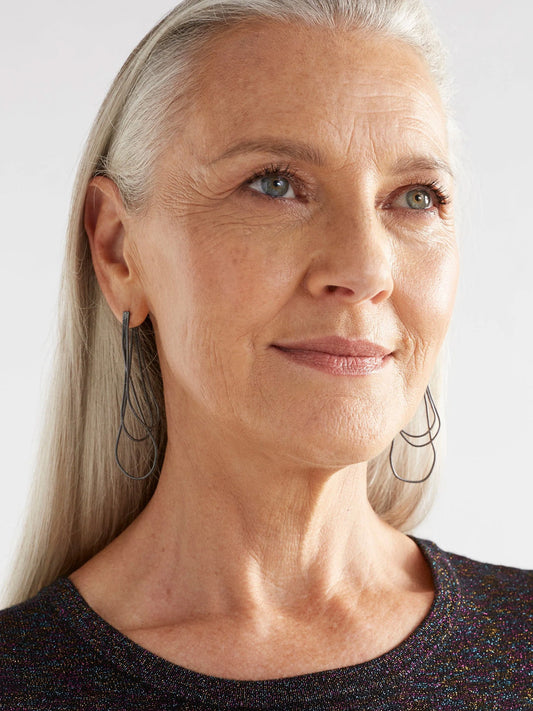 Elk Lans Drop Earring (Gunmetal)