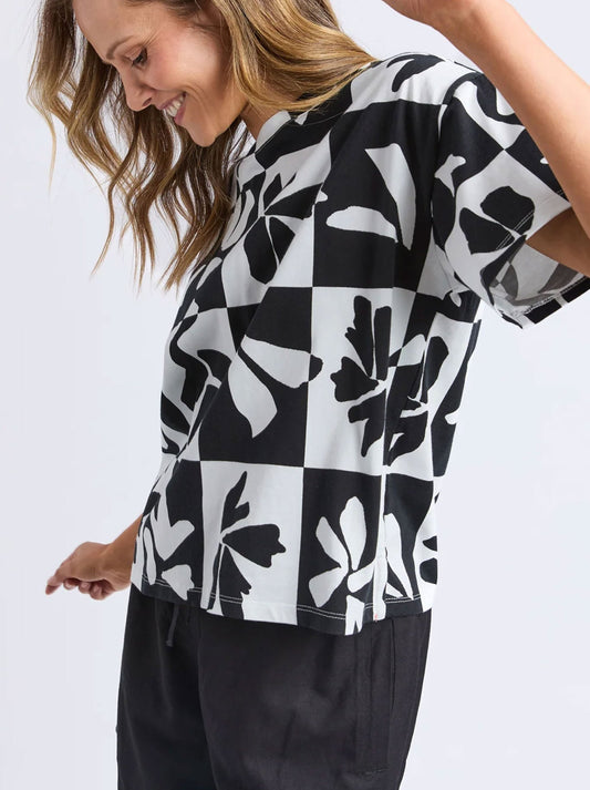 ELM SPLICE TEE (Black White)