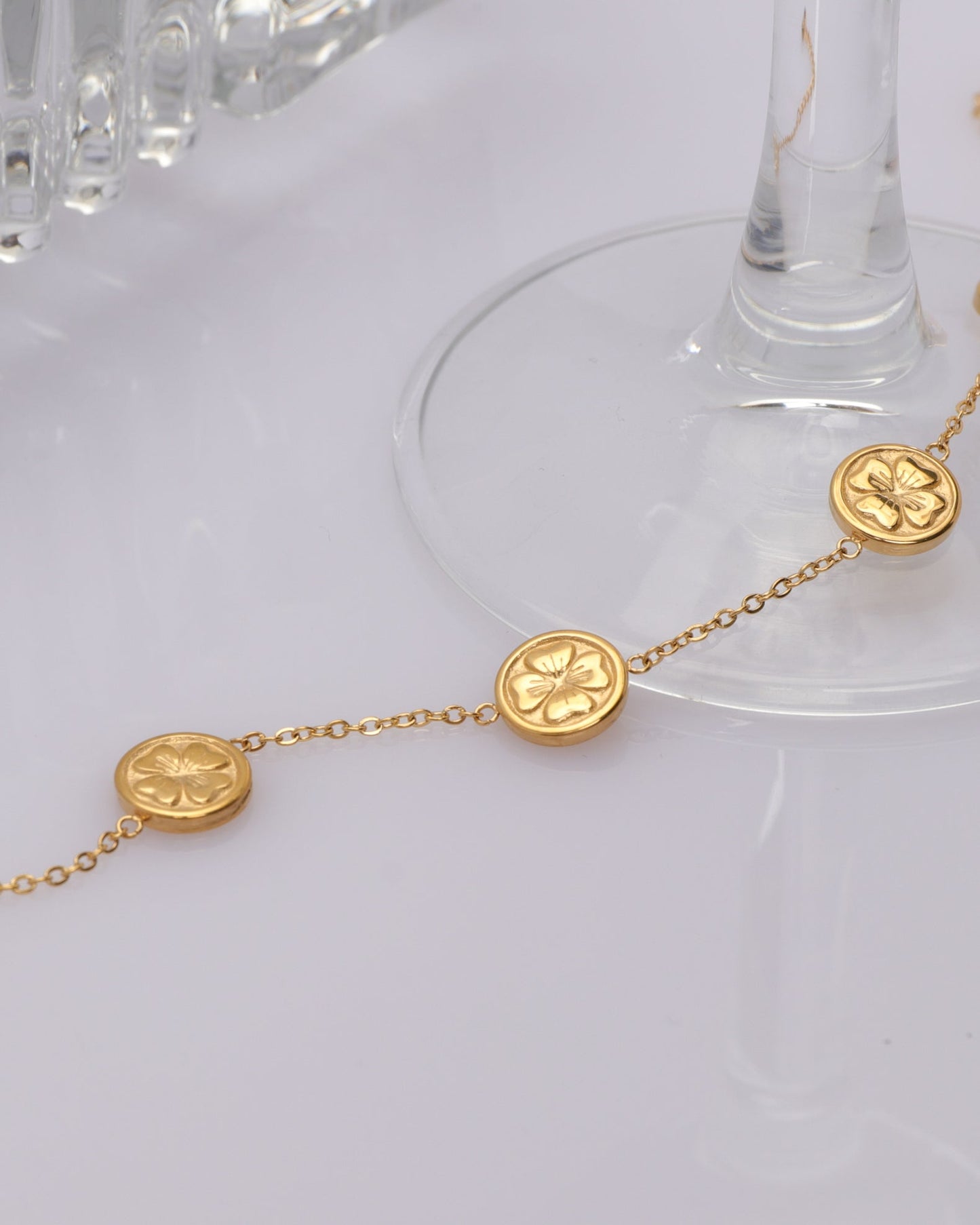 Heychic Thalia Clover Chain Bracelet (Gold)