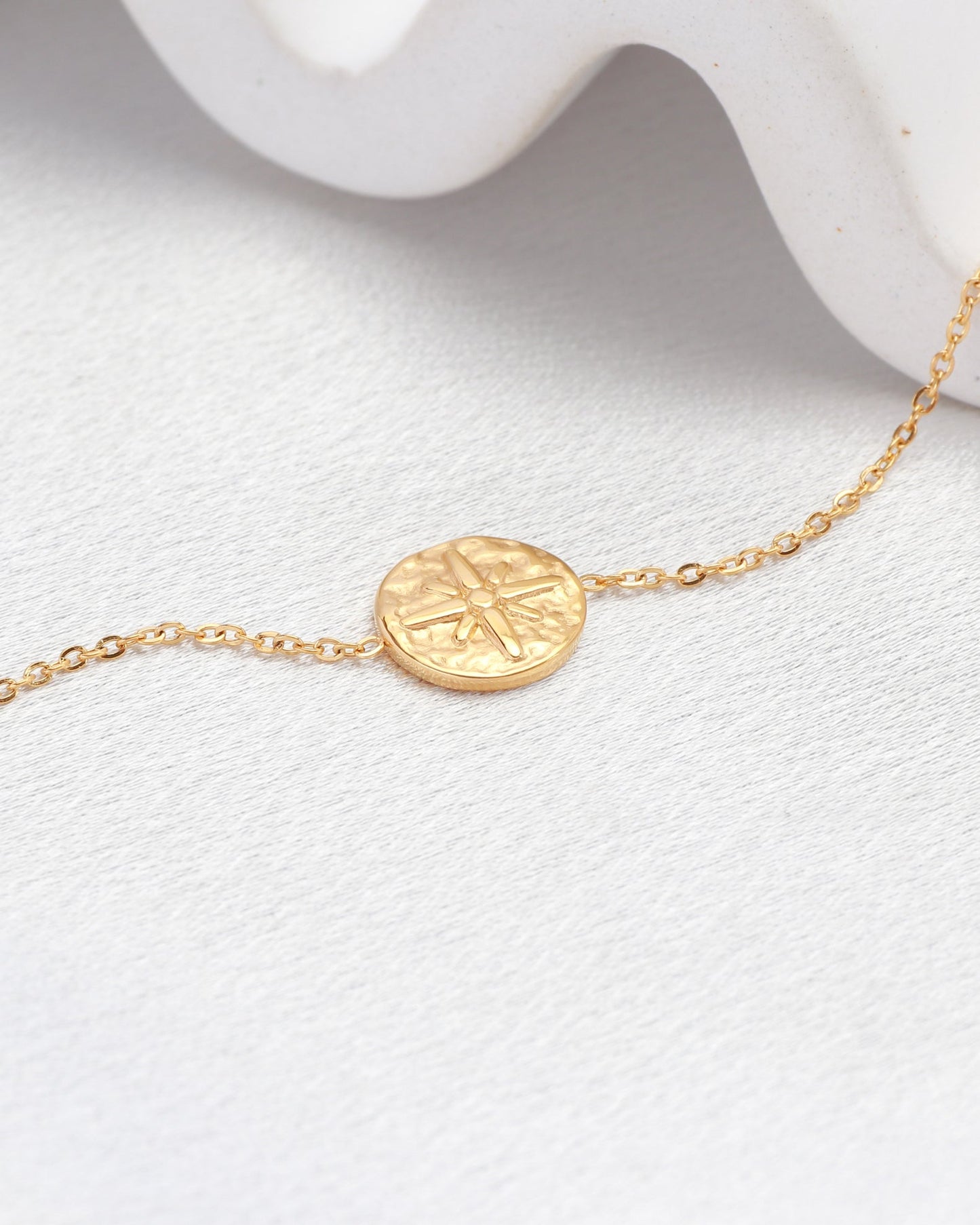 Heychic Stellina Star Bracelet (Gold)