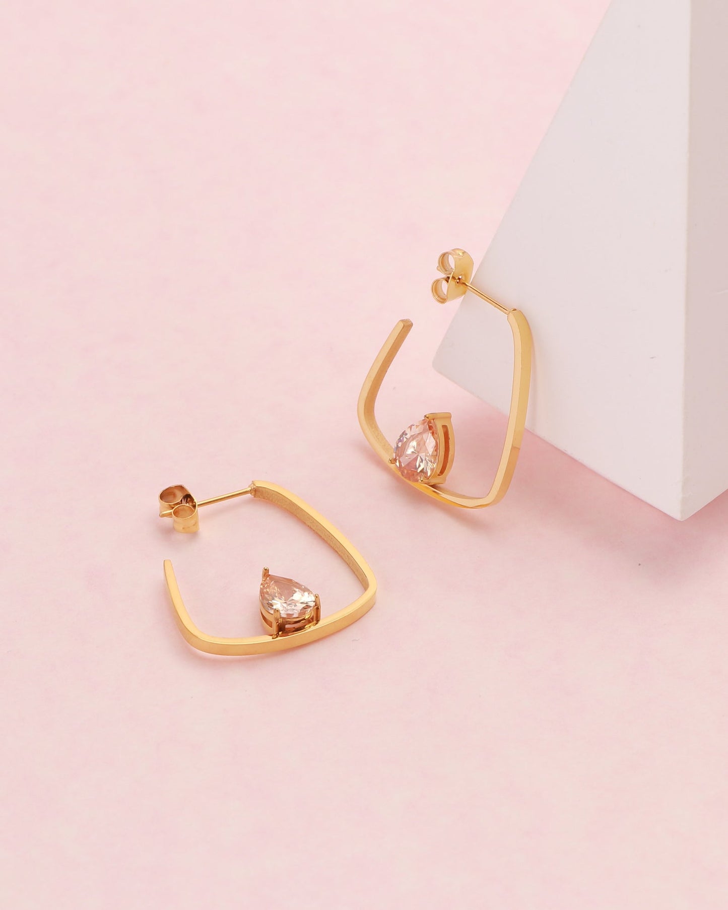 Heychic Champagne Teardrop Zirconia Block Hoop Earrings (Gold)