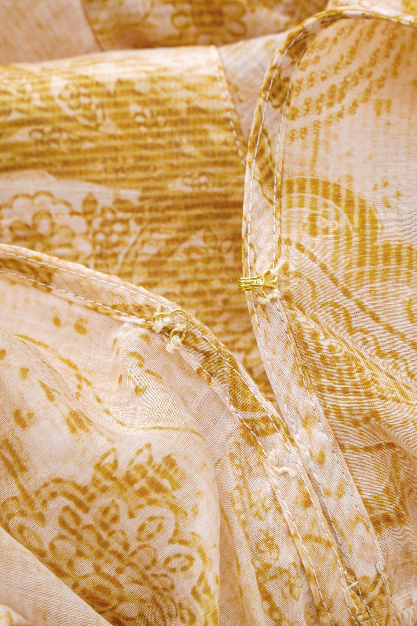 HEYCHIC Sunwoven Paisley Ruffle (Blouse)