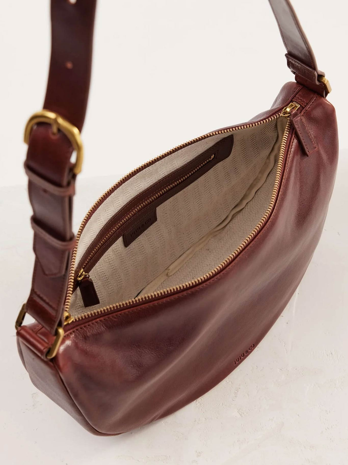 JUJU & CO CRESCENT SLING BAG (Maple)