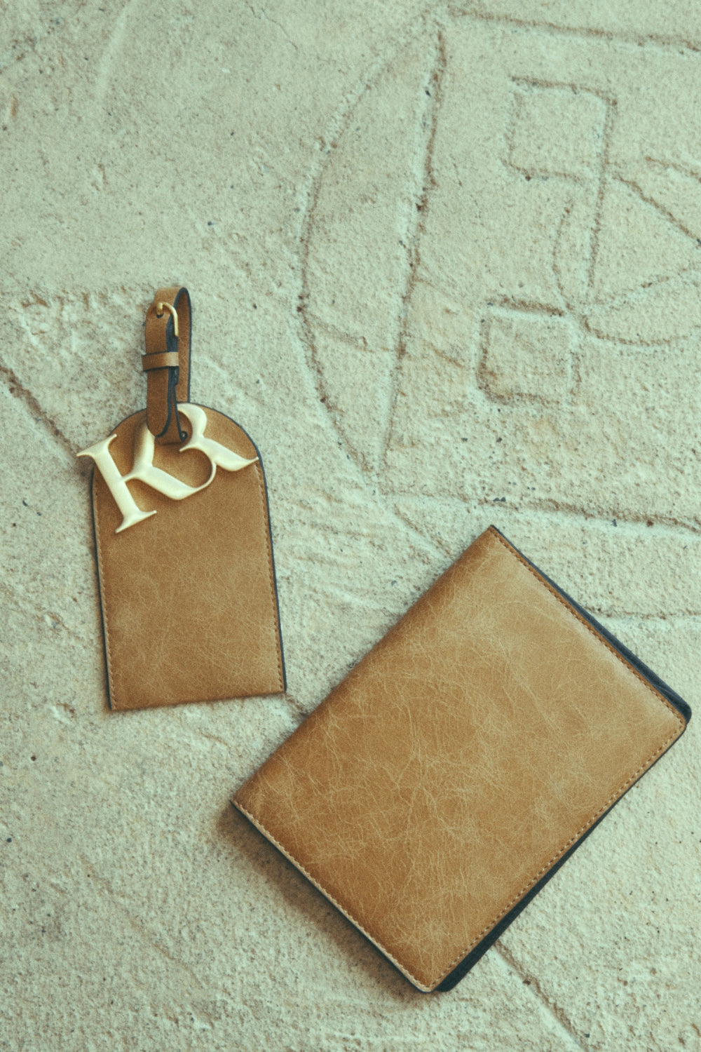 KINNON BY ROMY PASSPORT HOLDER (Biscotto)