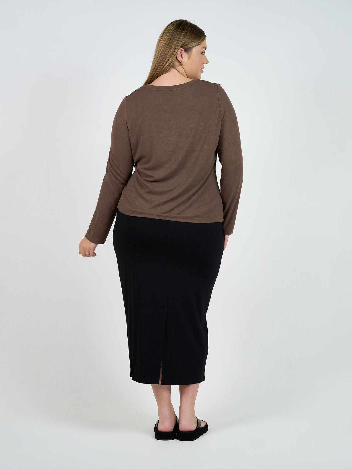 Lou Lou Kelly Ribbed Long Sleeve Bamboo Top (Chocolate)