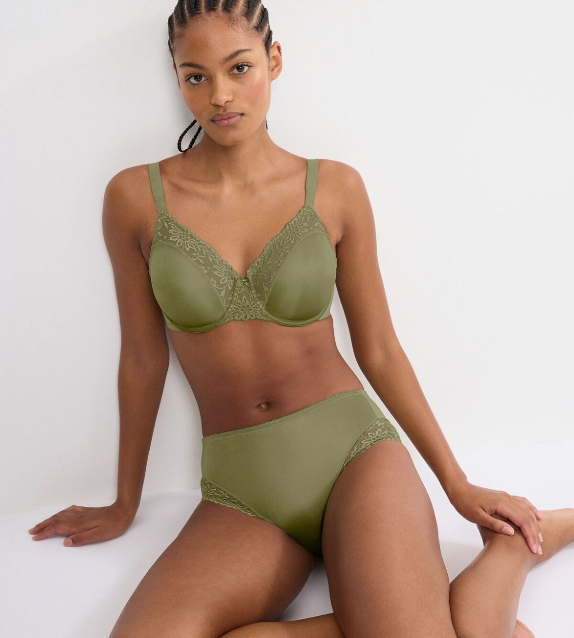 Triumph Ladyform Soft Minimiser Bra (Olive Gold)