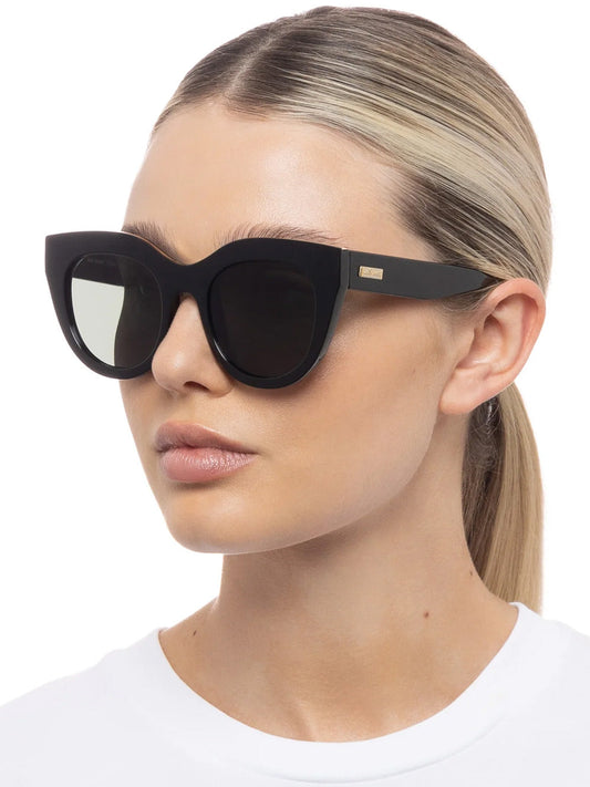 LE SPECS AIR HEART SUNGLASSES (Black /Gold)