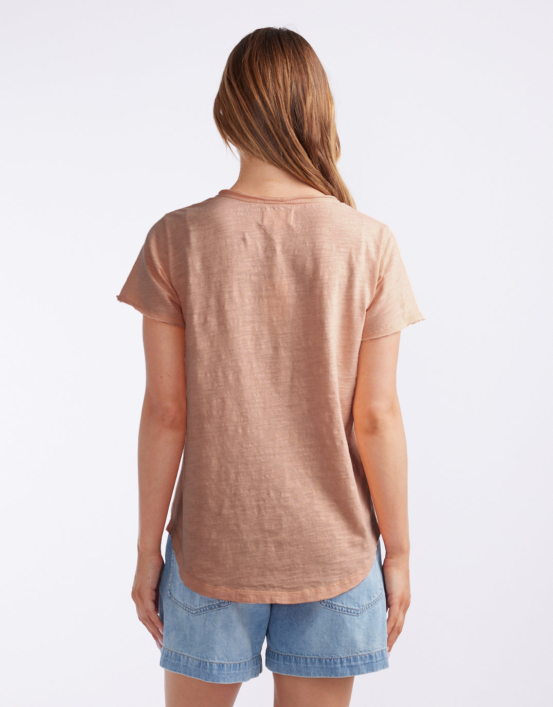 White & Co. Original Round Neck Tee (Mocha)