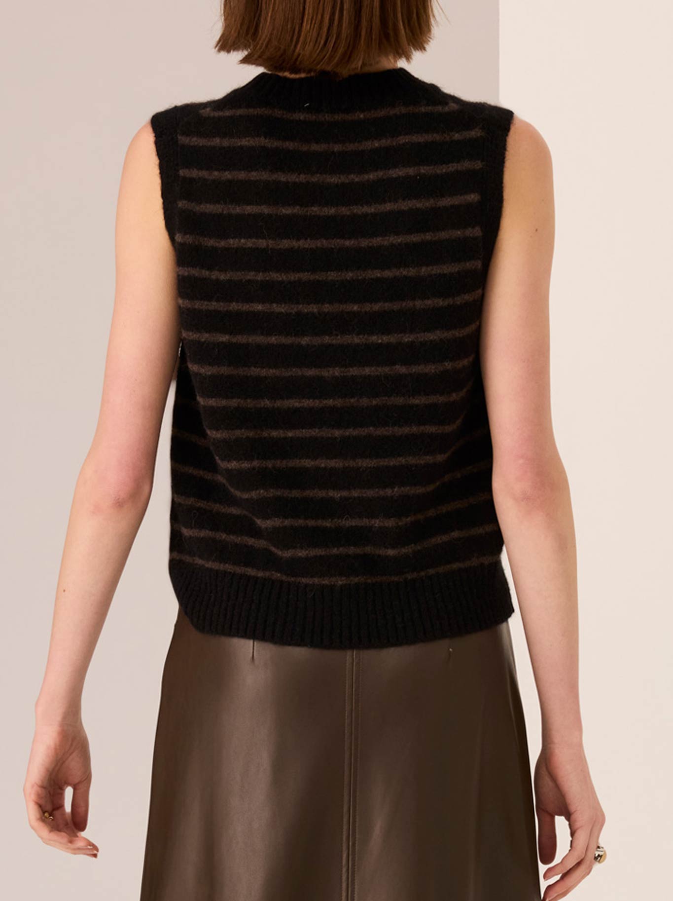POL CARMEL STRIPED VEST (Black Chocolate)