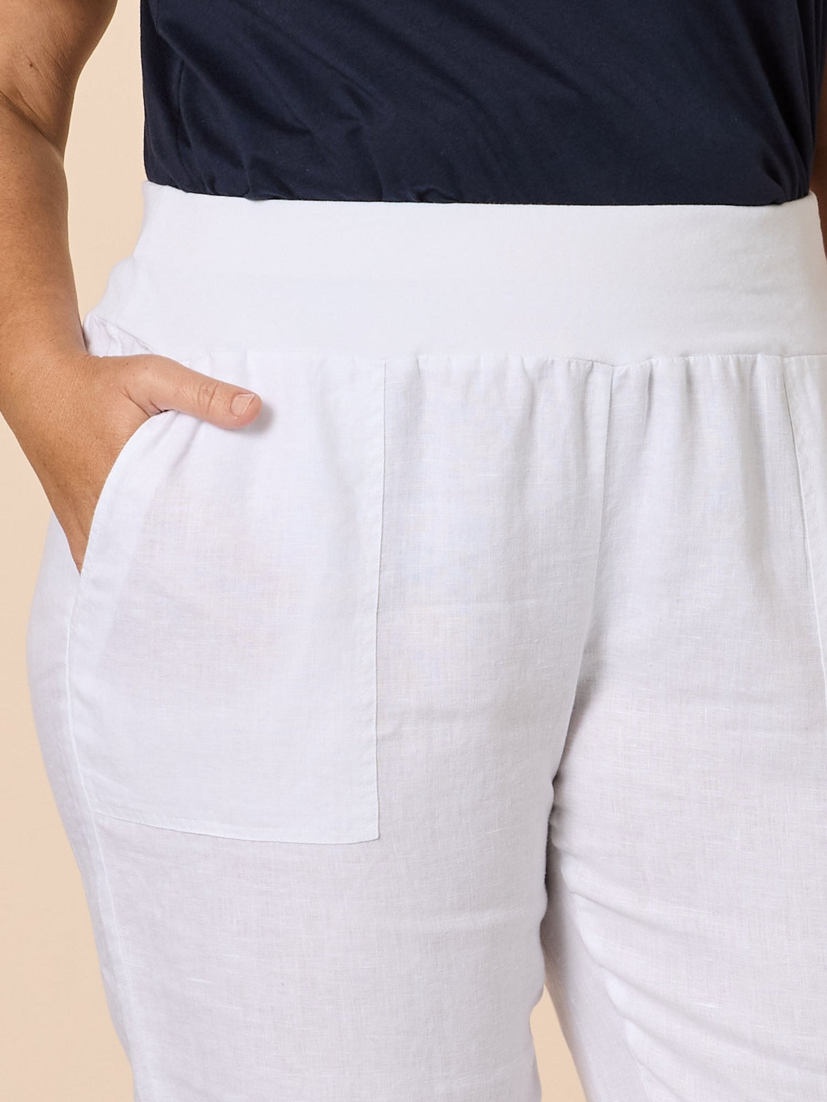 Gordon Smith Sarah Linen Pleat Hem Pant (White)