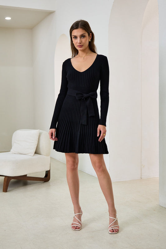Heychic Cina Pleated Knit Mini Dress (Black)