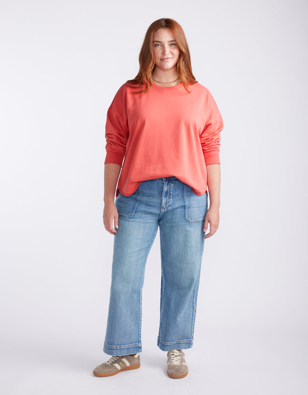 White & Co. Staple Scoop Hem Sweat (Washed Red)