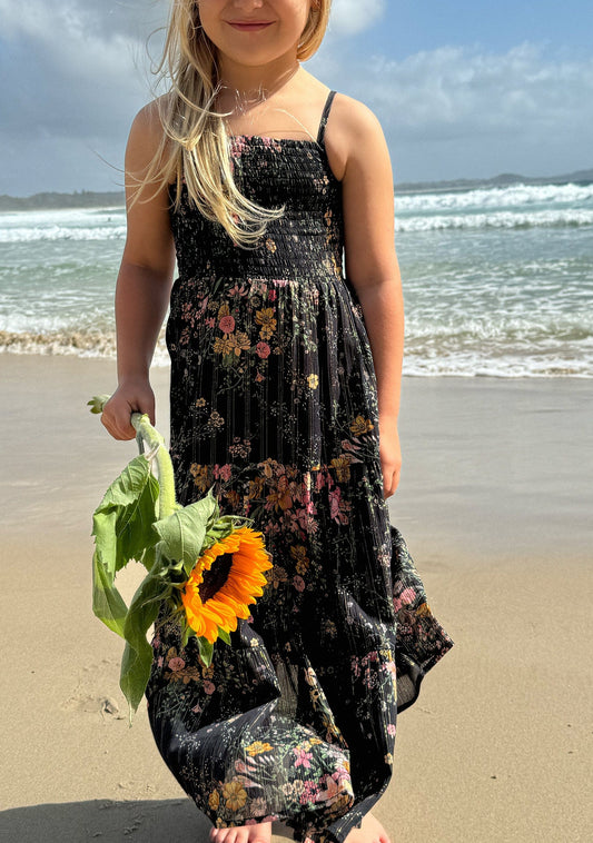LITTLE AUGUSTE Sweetheart Maxi Dress (Black)