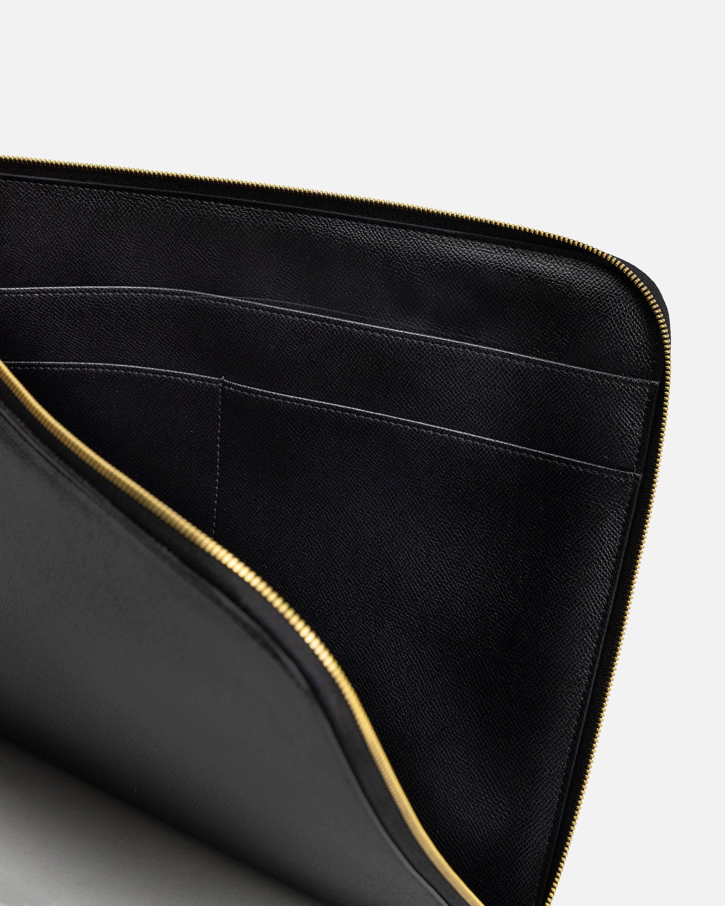 The Daily Edited Ava 14" Laptop Organiser (Black)