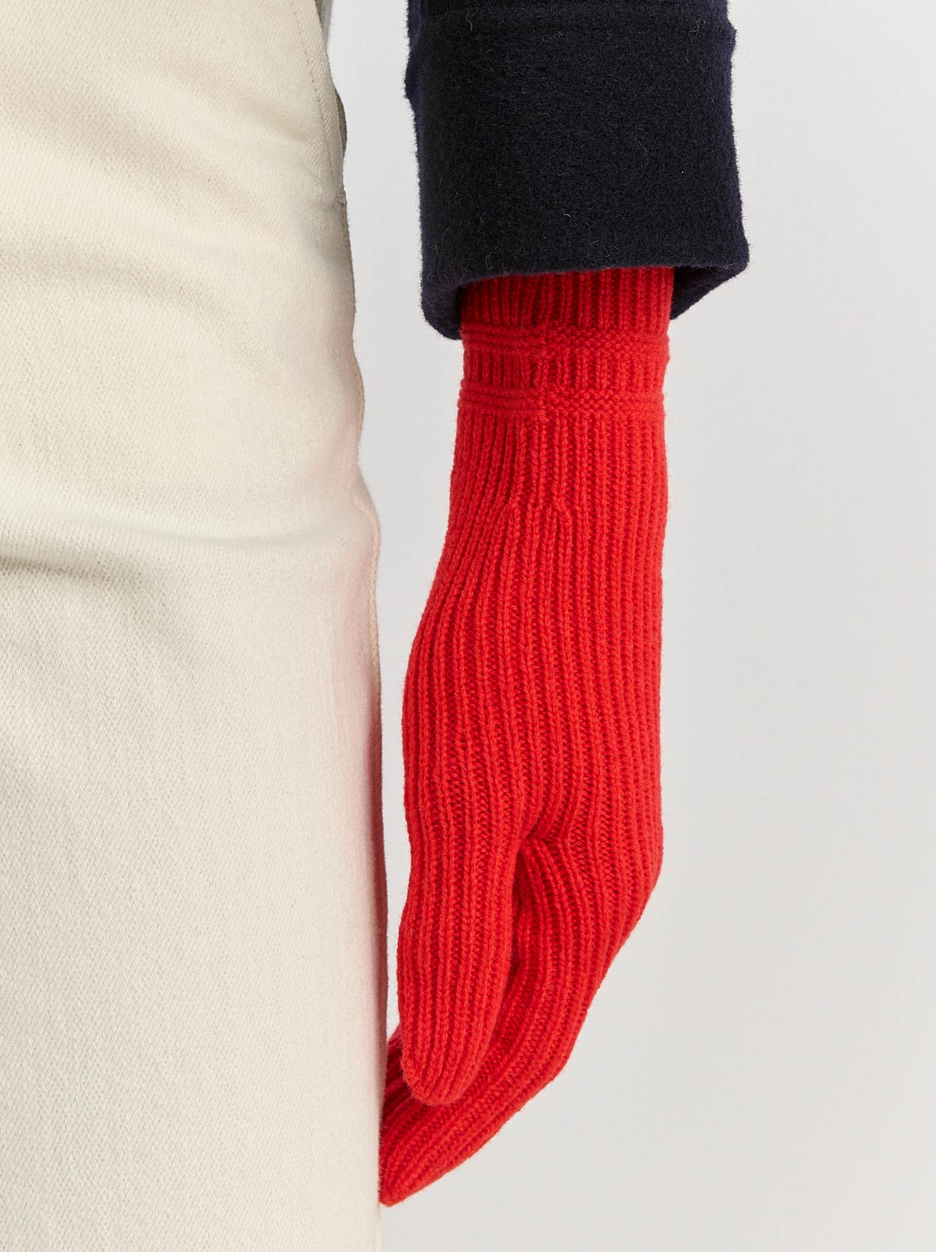 Toorallie Fine Rib Glove (Black)