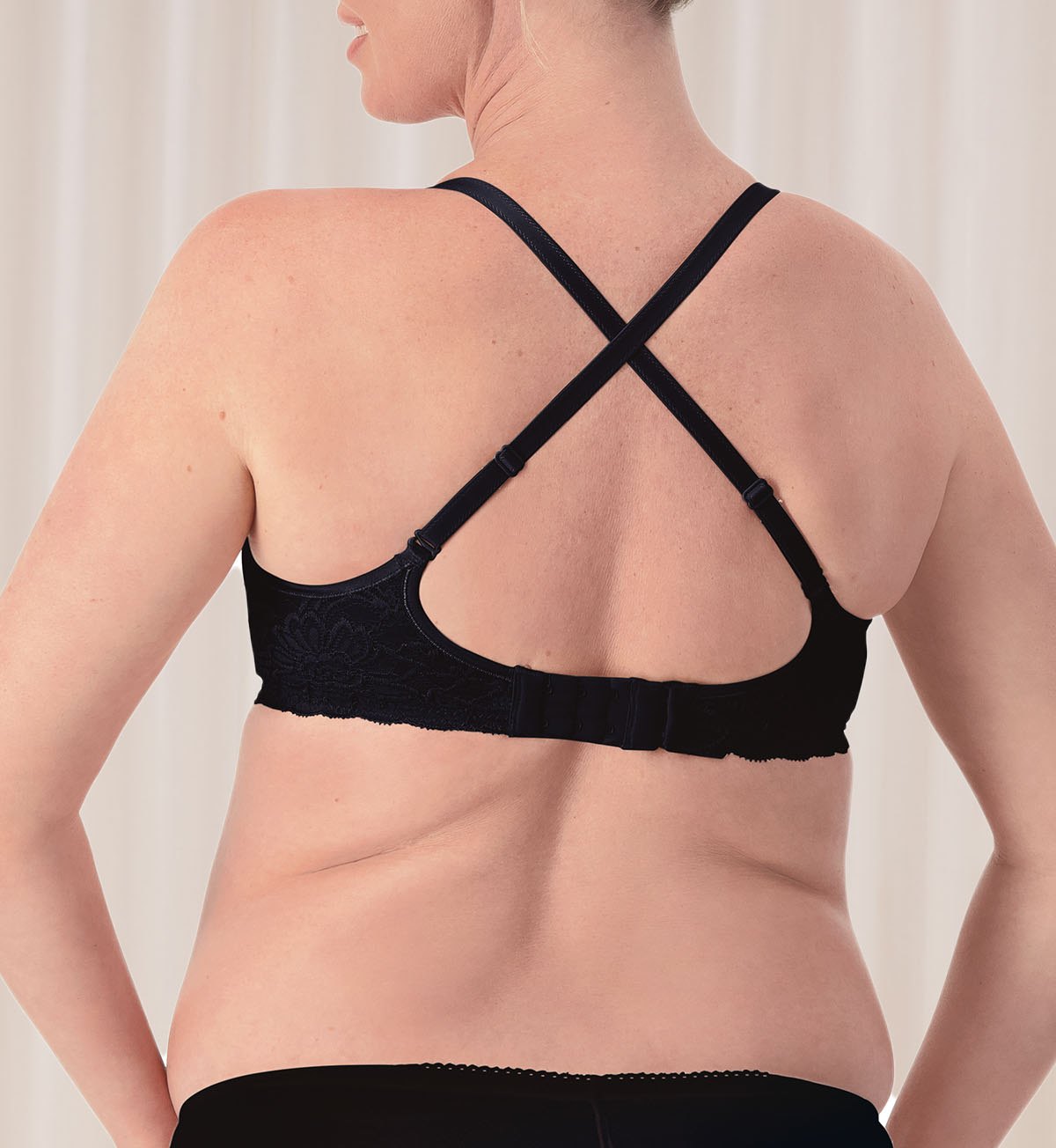 Triumph Gorgeous Mama Lace Wirefree Bra (Black)