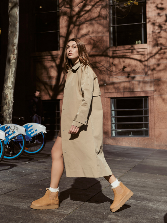 Ugg AUSTRALIAN SHEPHERD® Chelsie Platform Boots (Chestnut)