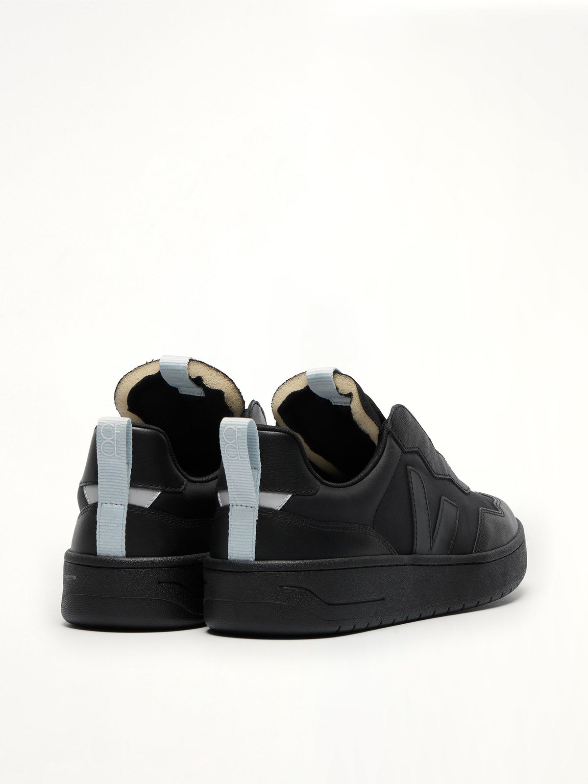 Veja x CFCL V-90 (Black)