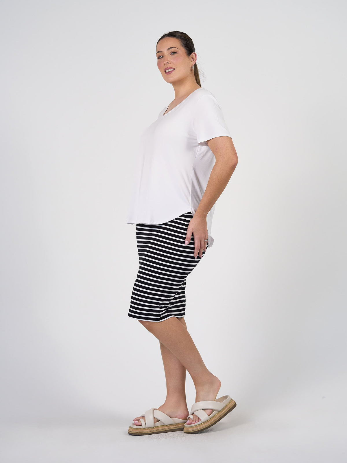 Lou Lou Veronica Bamboo V-Neck T-Shirt (White)