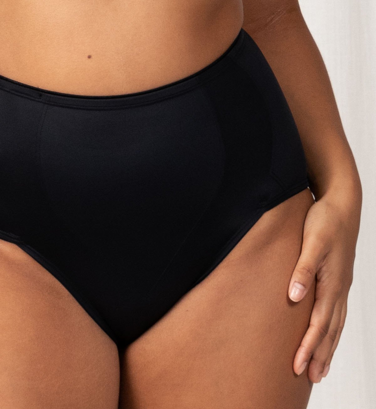 Triumph Minimiser Hips Panty (Black)