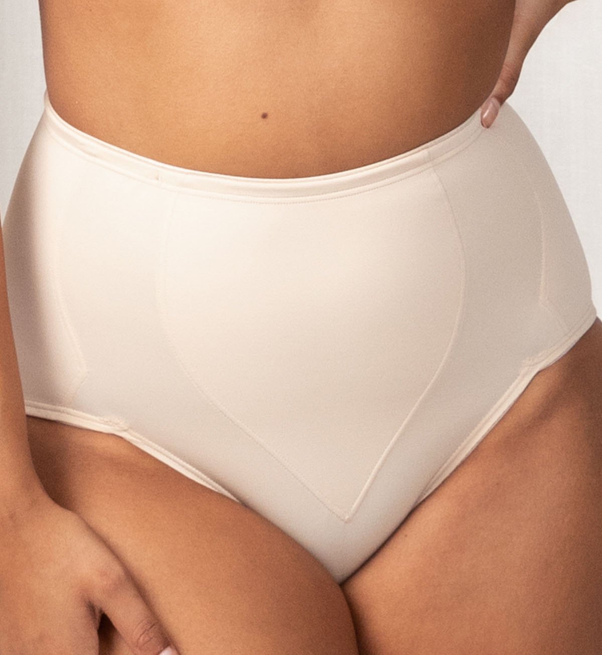 Triumph Minimiser Hips Panty (Teint)