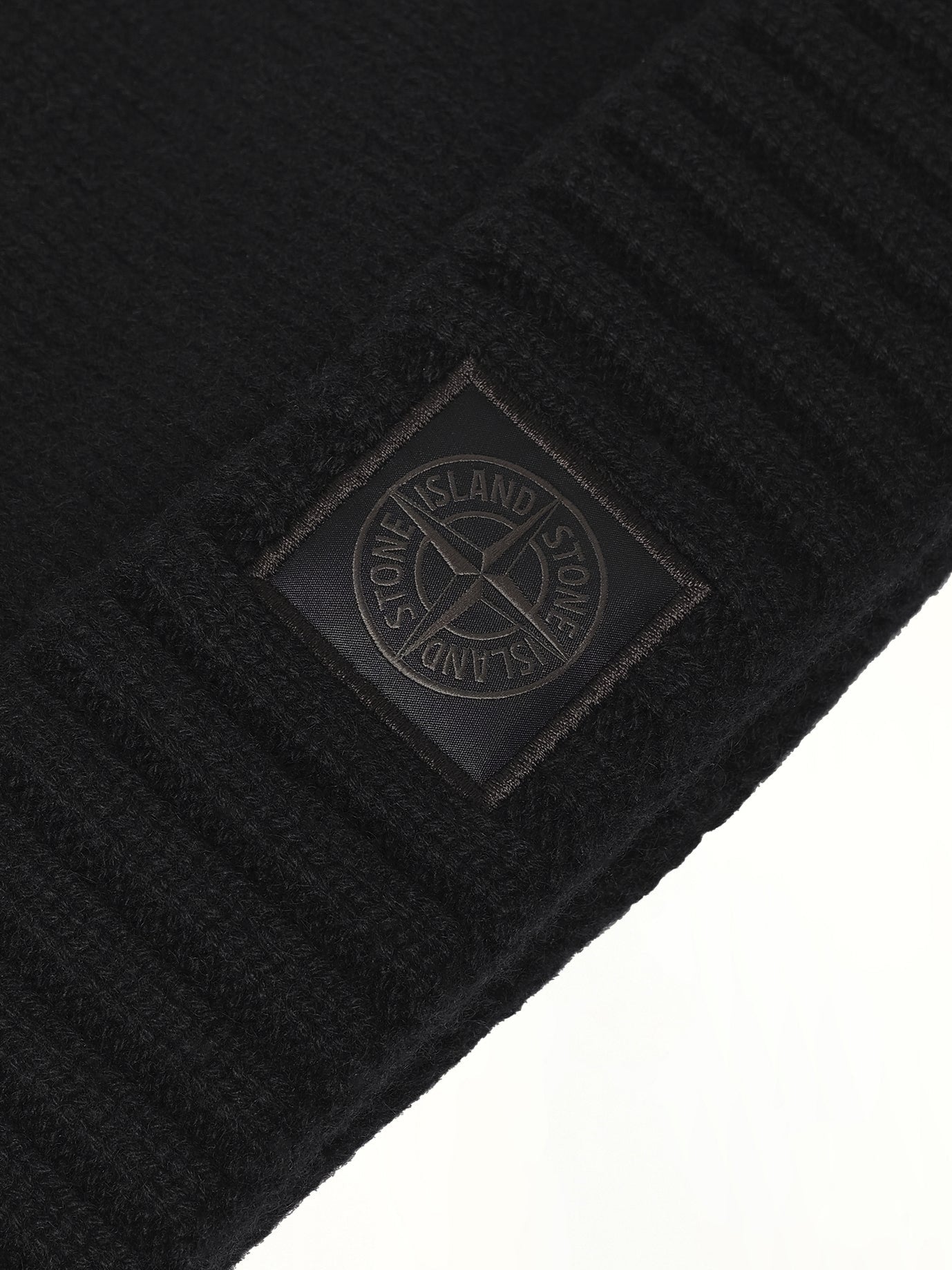 N10001 Stone Island Beanie (Black)