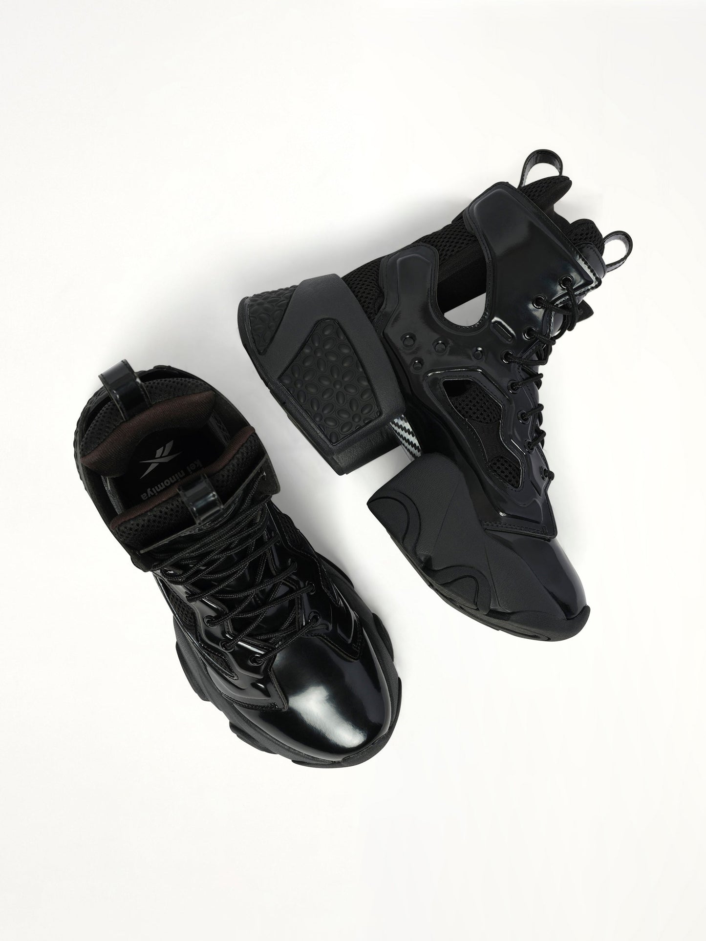 Noir Kei Ninomiya X Reebok High Sneaker (Black)