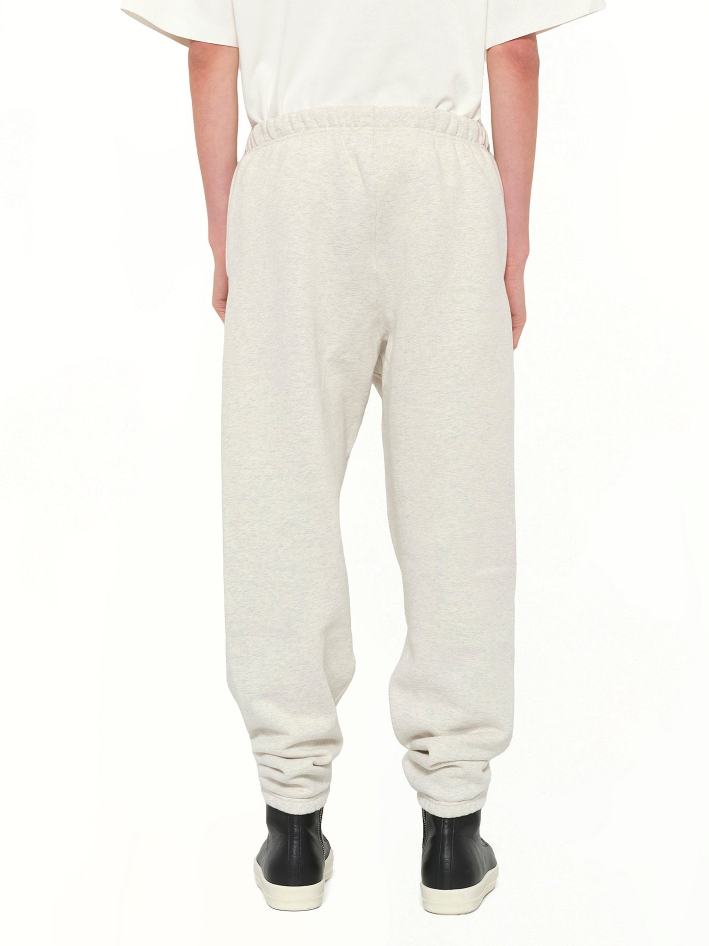 FEAR OF GOD ESSENTIALS Classic Sweatpant (Beige)